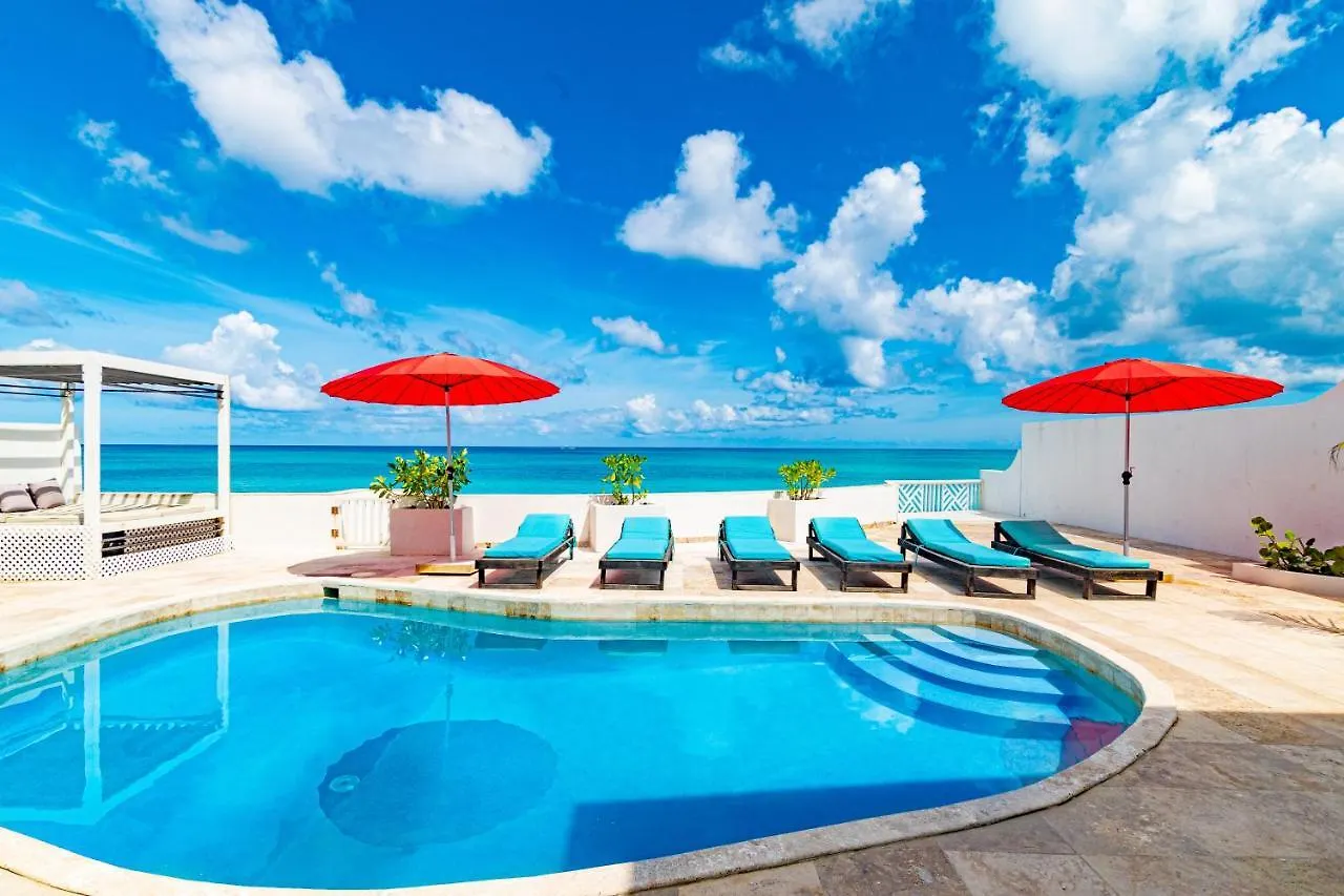 Caprice 7 -Oceanfront Villa - Gated Community With Pool Nassau
