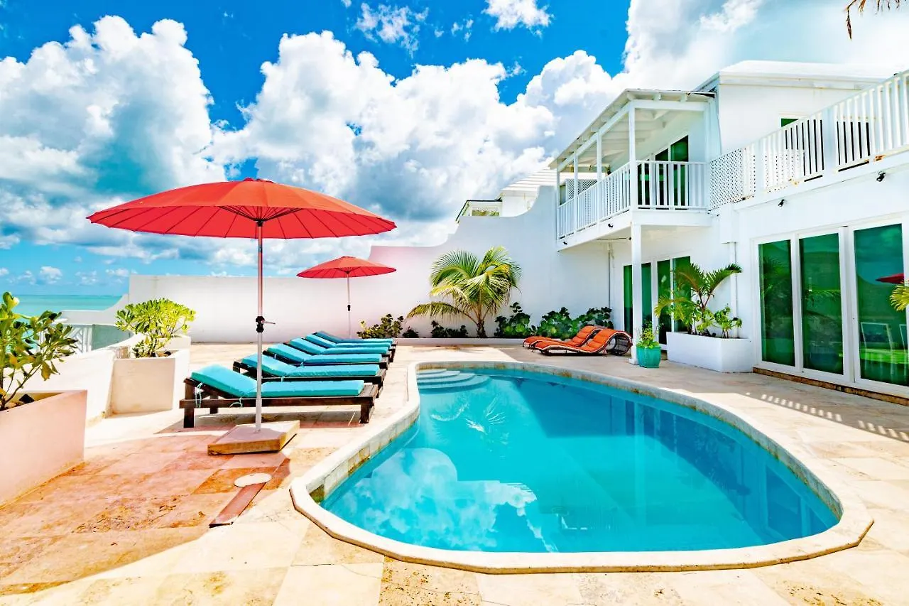 Caprice 7 -Oceanfront Villa - Gated Community With Pool Nassau Bahamas