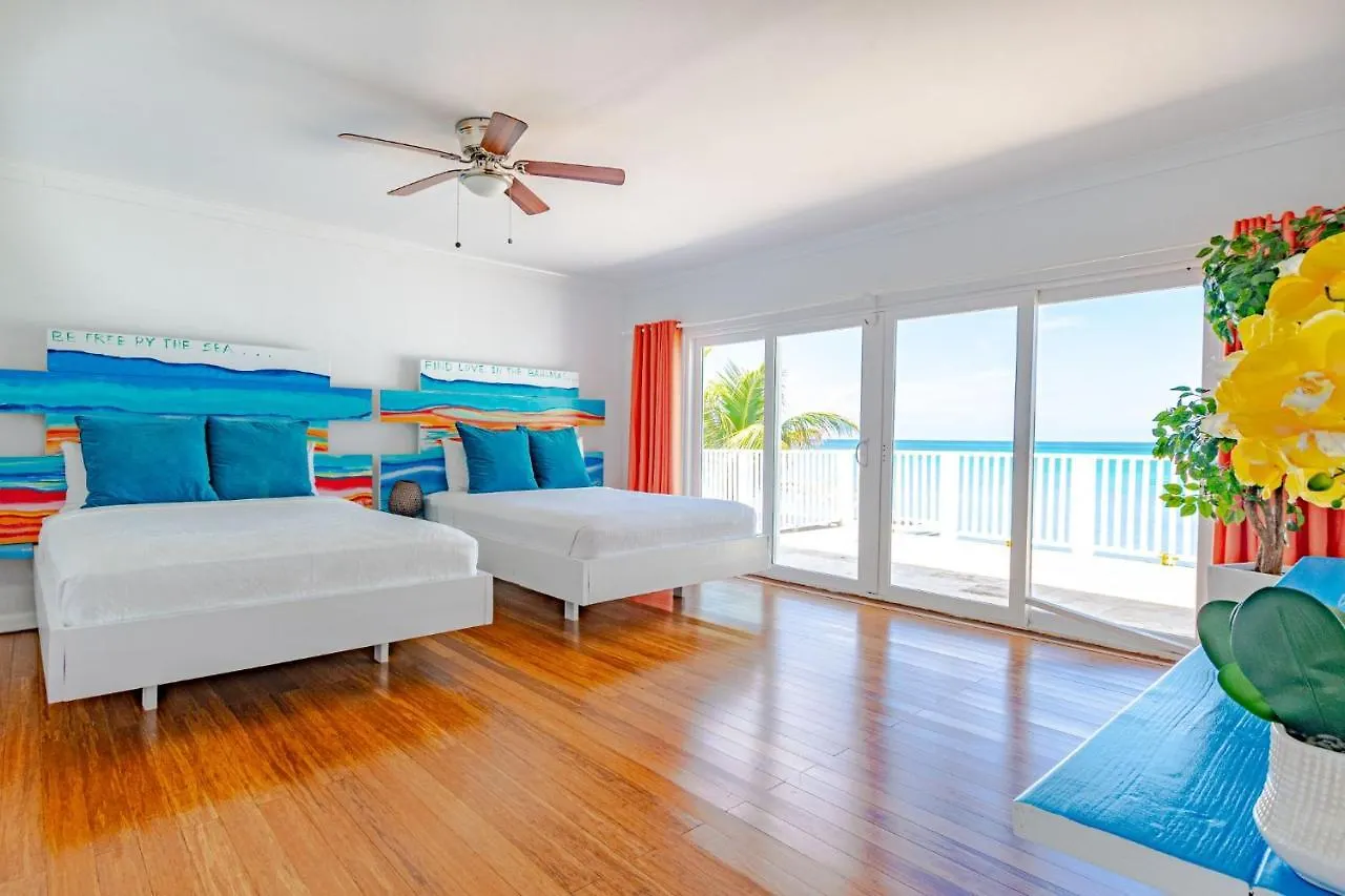 Holiday home Caprice 7 -Oceanfront Villa - Gated Community With Pool Nassau Bahamas
